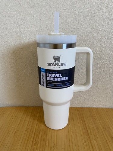 NEW STANLEY CUP 40 OZ CREAM STANLEY TUMBLER QUENCHER 40 OZ CREAM STRAW CUP