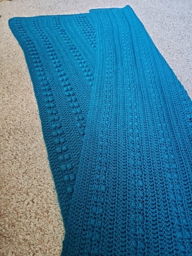 Handmade Crochet Blanket Throw Afghan Solid Blue Vintage 64" X 44" - Picture 6 of 17