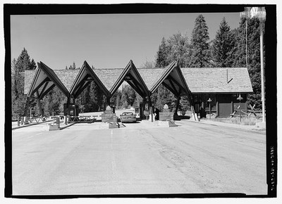 Yellowstone National Park WY 1950s East Entrance Kiosk Road Gatehouse