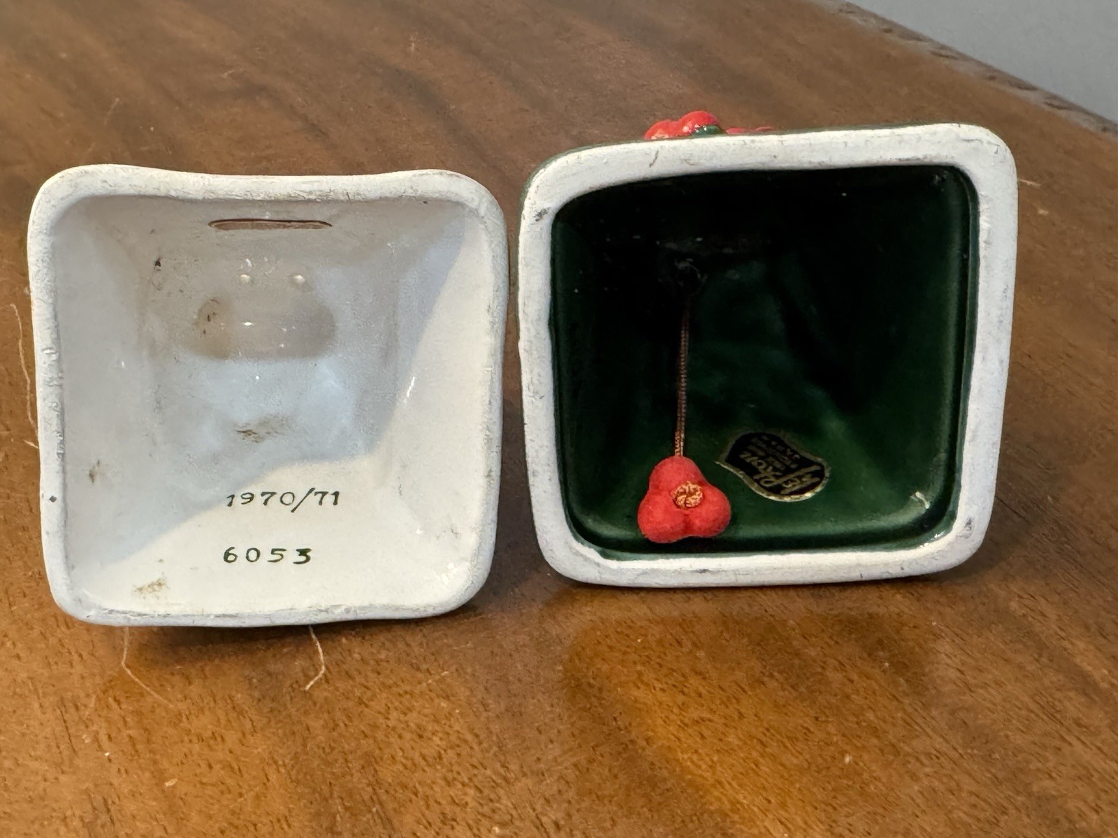 Christmas Gift Basket, Vintage Lovers Christmas Themed Gift Basket, Gold Decor