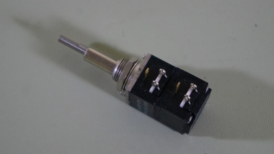 Resistencia variable de precisión SCI Systems 010063-2DN herida sin cable - 5,5 kΩ - Nuevo Foto 2 de 4