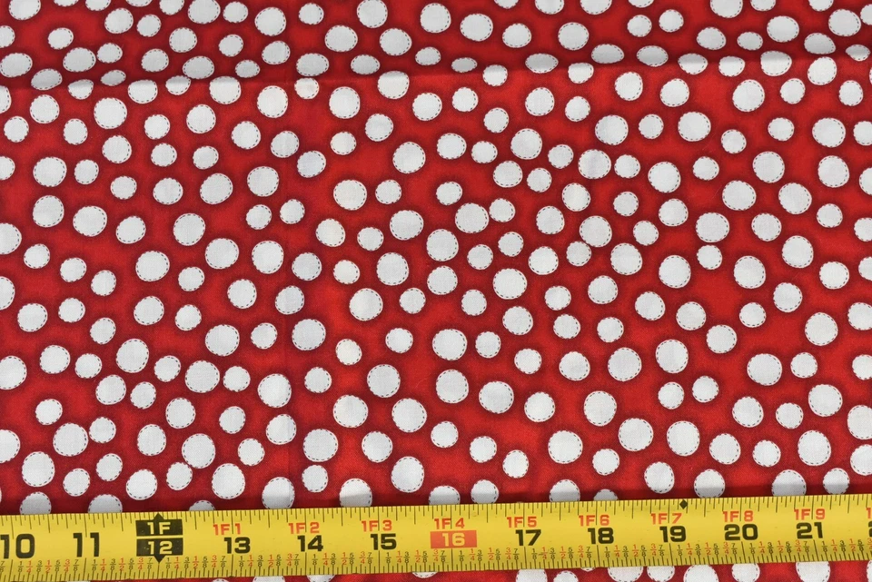15" Long, White Circles on Red Quilt Cotton/Quilting Treasures/Shackelford,P3484 - Image 2 of 4