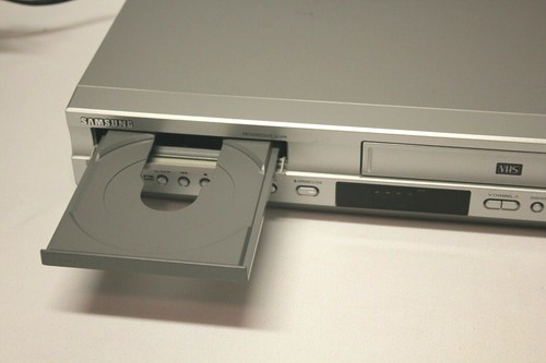 Samsung DVD-V4600A DVD/VCR 4 Head Hi-Fi Combo Player, No Remote, Tested - 第 2/9 張圖片