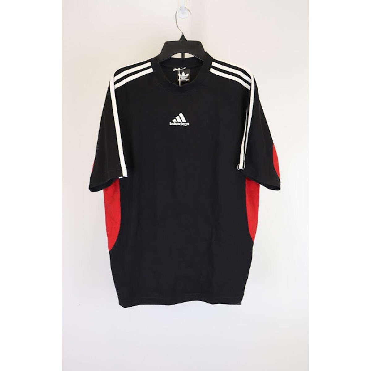 Balenciaga Vintage Jersey Adidas T-Shirt in Black/Red BNWT Balenciaga Vintage Jersey Adidas T-Shirt in Black/Red BNWT