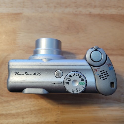 Canon PowerShot A70 3.2 MP 3x Zoom Digital Camera Silver FOR PARTS OR REPAIR - Picture 4 of 6