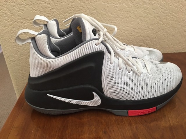 nike lebron zoom witness basketball shoes