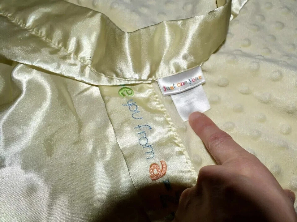 Винтажное атласное одеяло для детской кроватки Carter's Love you From A-Z Yellow Minky Dot F9 - Изображение 3 из 4