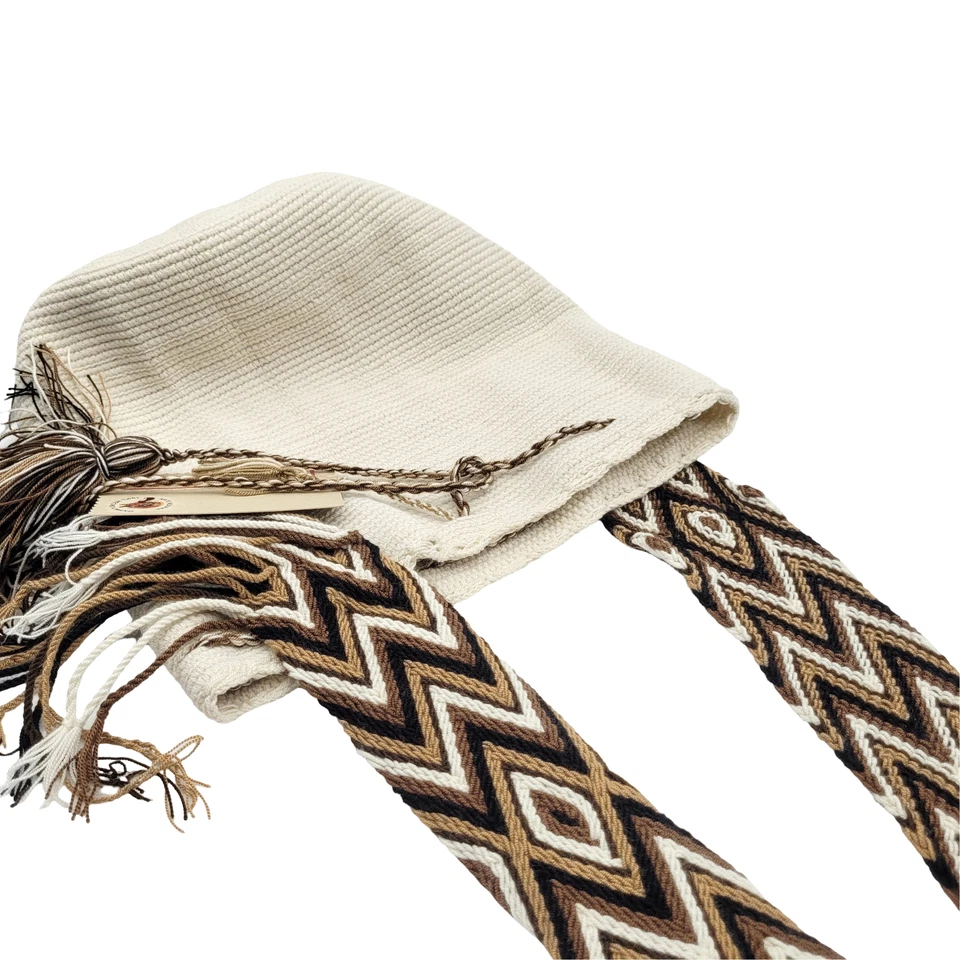NUEVO CON ETIQUETAS 🔥 Bolso Mochila Wayuu Grande Colombiano Hecho a Mano Sólido Informal Calidad Superior BLANCO Foto 4 de 4