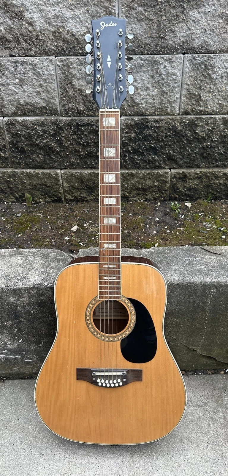 Picture 1 of 24