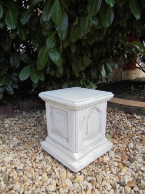 IONISCHE SÄULE KANNELIERT Gartenfiguren Steinguss Steinsäule Podest Sockel 70cm EUR 225,00