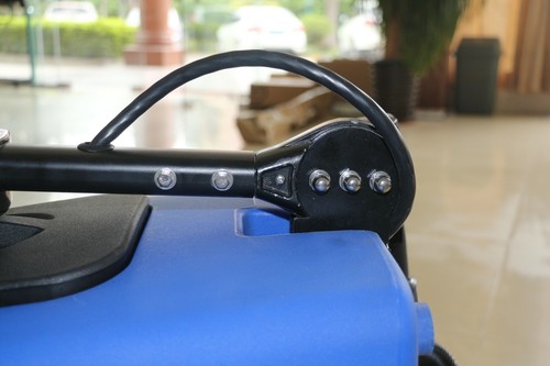 TCS Commercial Battery Powered Auto Floor Scrubber Machine & Squeegee Drier - Picture 10 of 12