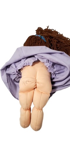Vintage Cabbage Patch Kids Doll Brown Hair, Brown Eyes and 2 Dimples Signed 15" - Picture 4 of 7