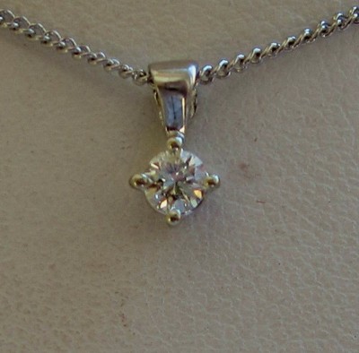 New 1 5ct Diamond Solitaire 9ct White Gold Pendant Chain Freepost - Revere 9ct White Gold 0 10ct Diamond Solitaire Pendant New 1 5ct Diamond Solitaire 9ct White Gold Pendant Chain Freepost - Revere 9ct White Gold 0 10ct Diamond Solitaire Pendant