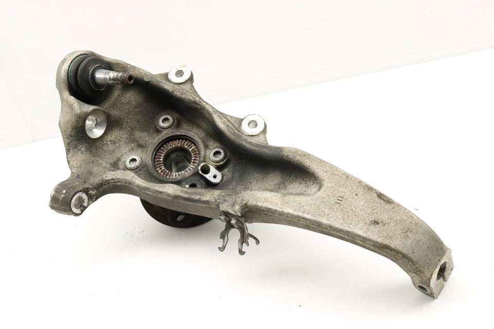 2012-2018 BMW 650I XDRIVE - Front LEFT Spindle Knuckle W/ Wheel Bearing - Image 2 of 4