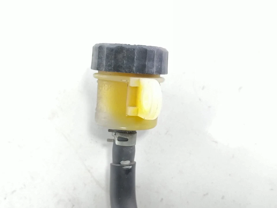 Cilindro maestro de freno trasero Yamaha FZ6R 09 Foto 3 de 4