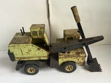 Vintage Mighty TONKA Shovel 1970’s Pressed Steel Toy Lime Green