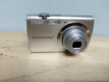 Nikon COOLPIX S230 10.0MP Digital Camera - Silver Tested - No Charger