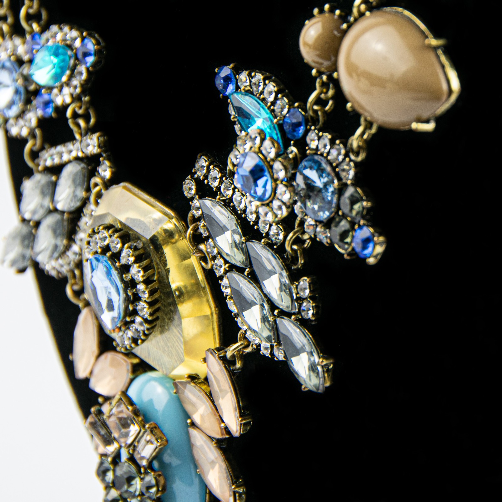 The Skyline Collection Women's Blue Envy Statement Necklace