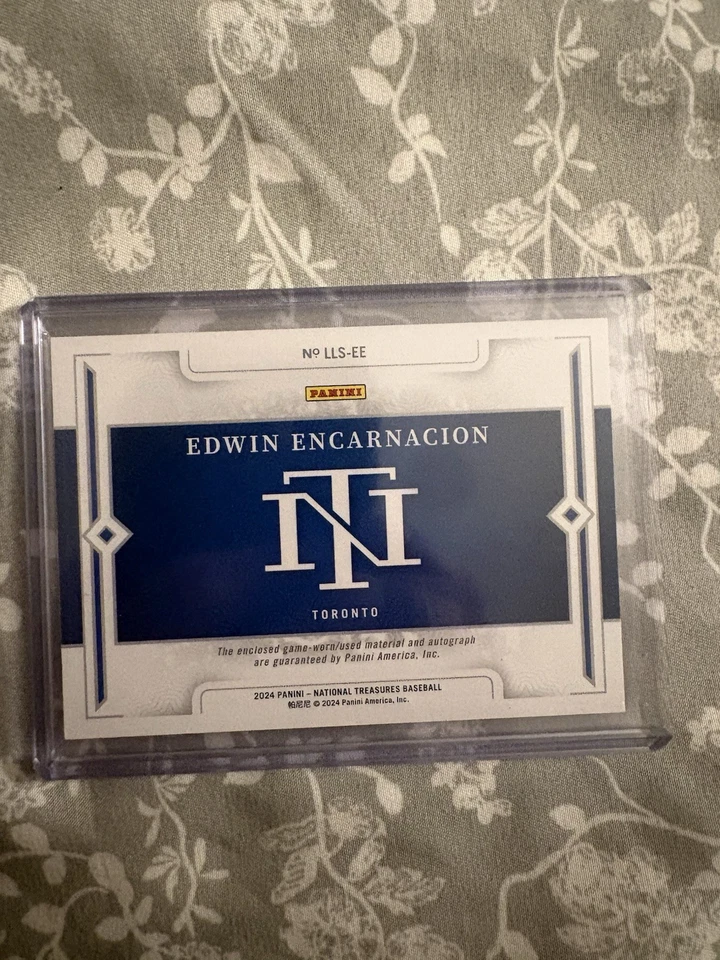 2024 National Treasures Edwin Encarnación Auto Bat Relic/5 LLS-EE SSP Blue Jays Foto 3 de 3