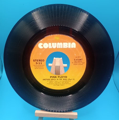 Pink Floyd 7” 45 RPM One of My Turns/Another Brick in the Wall Columbia VG+