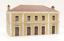 1121DM HO Stazione Ferroviaria delle FS montata e dipinta scala 1:87