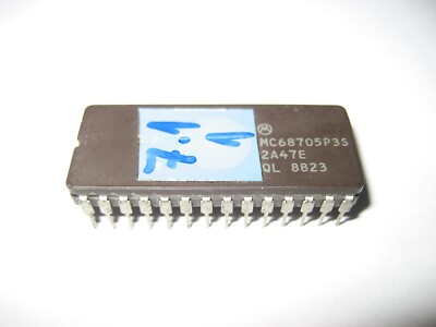 1 pc.  MC 68705P3 S DIP28 Erased or Can Be Programmed With Your Code for Free