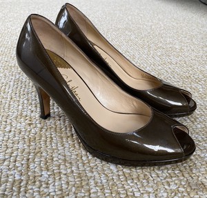 nike peep toe sandals