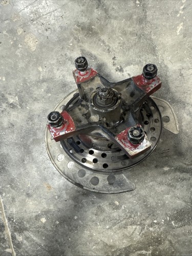 suzuki ltz 400 Front Left Spindle With Hub 2008 - Picture 16 of 18