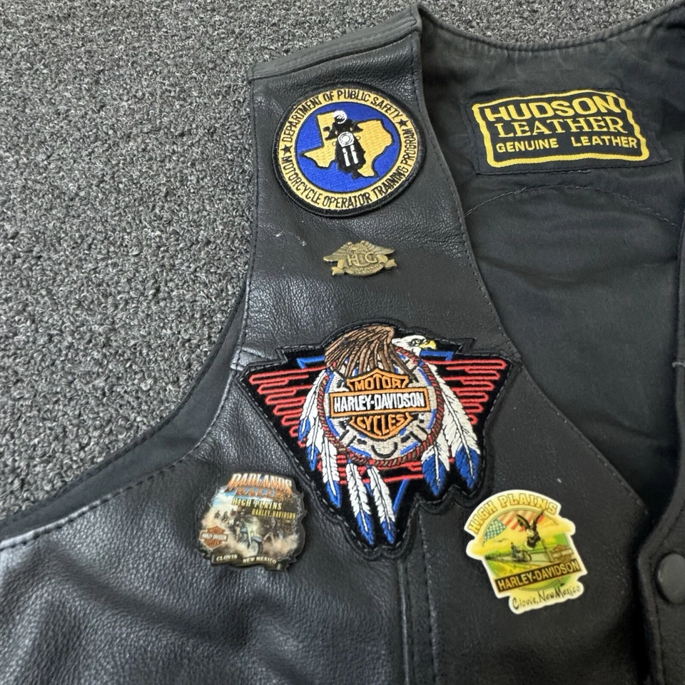 Chaleco de cuero Hudson para mujer grande negro motociclista motocicleta cerdo parches prendedores Foto 4 de 4