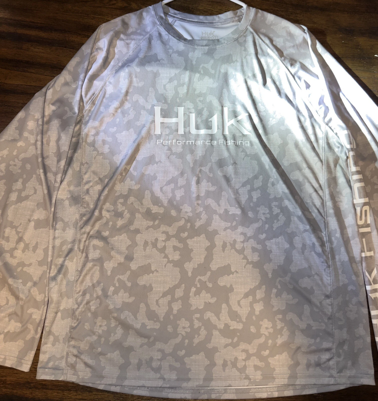 Used HUK Fishing Shirt Men's XL Gray Camo Pocket Long Sleeve