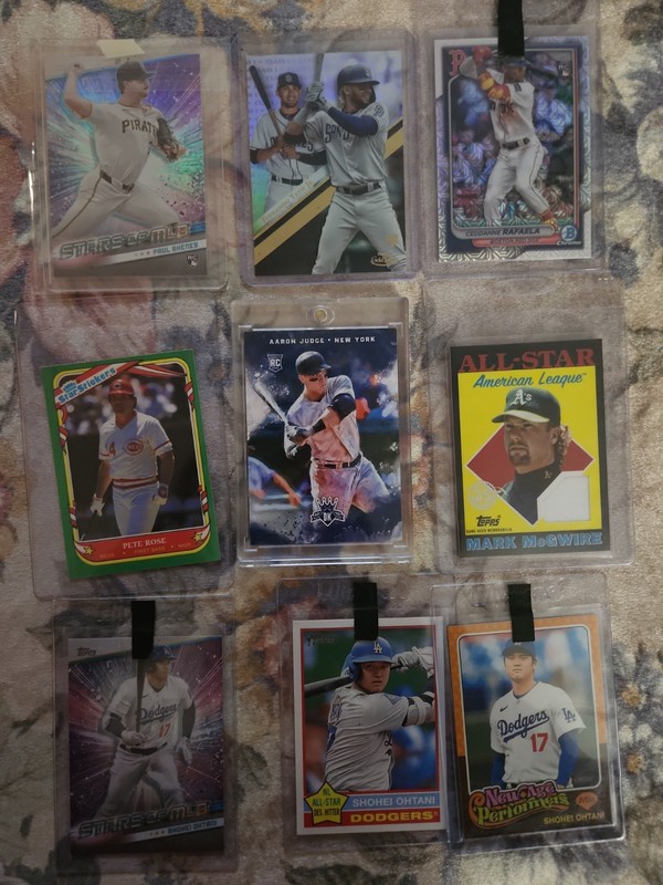 MLB Sports Card Lot