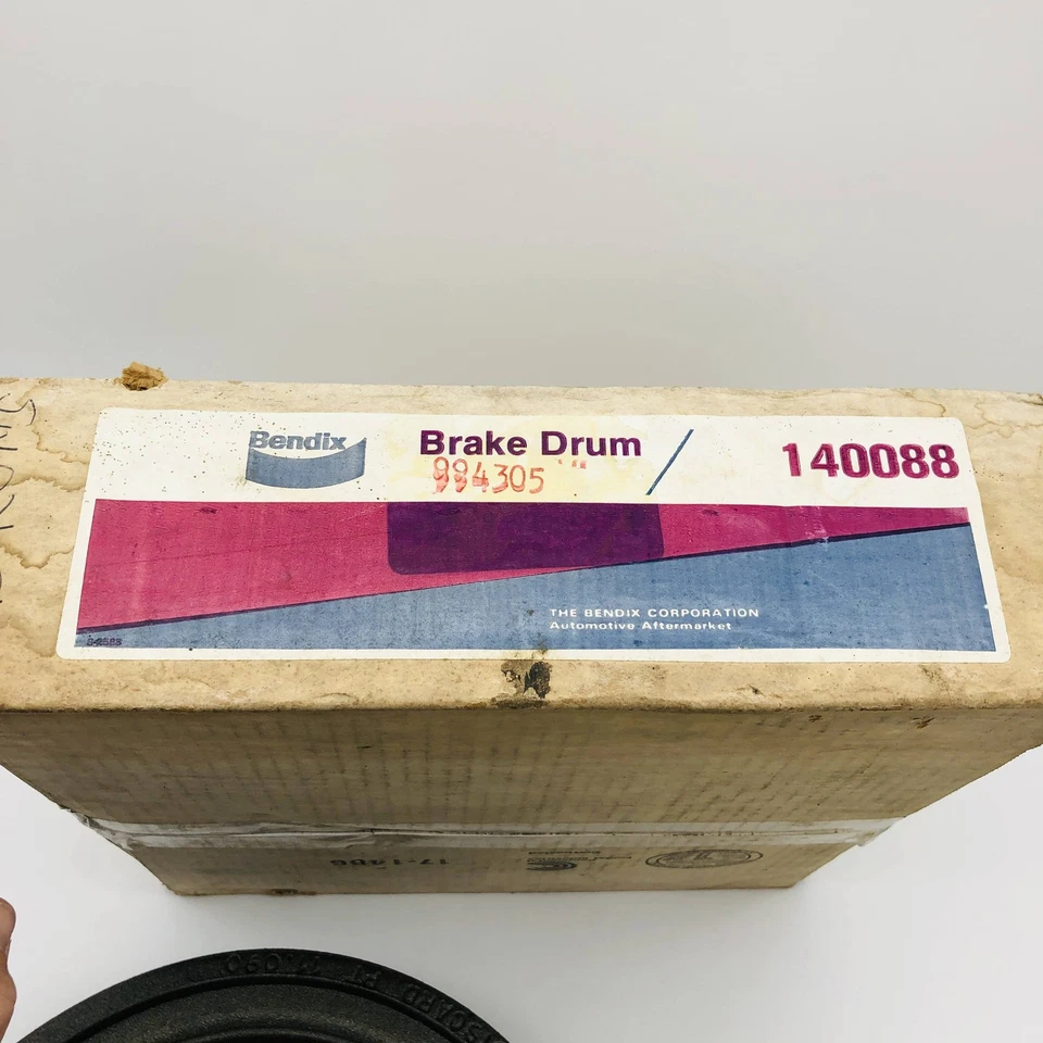 Tambor de freno Jeep 994305 sin aletas nuevo stock antiguo nuevo en stock Bendix 140088 1972-75 CJ 5/6 Foto 2 de 4
