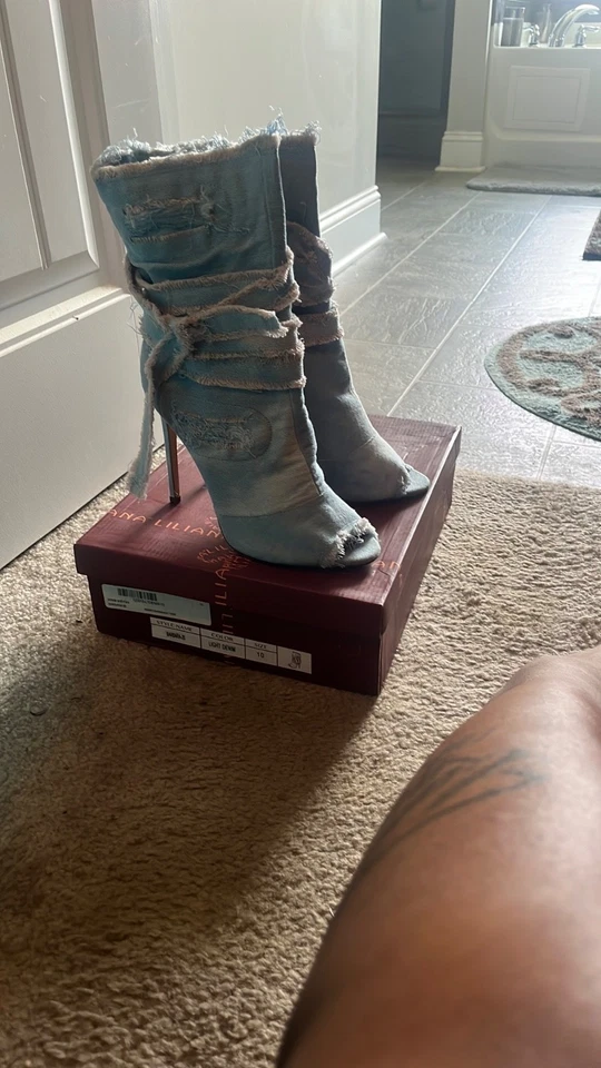 Bota Feminina Liliana Denim Azul Desgastada Peep Toe Stiletto Tornozelo Zíper Tamanho 7.5 - Imagem 3 de 3