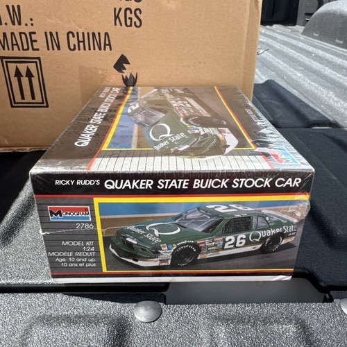 NEW SEALED! Monogram Ricky Rudd #26 Quaker State Buick Stock 1:24 Kit Ships FREE - Picture 3 of 6