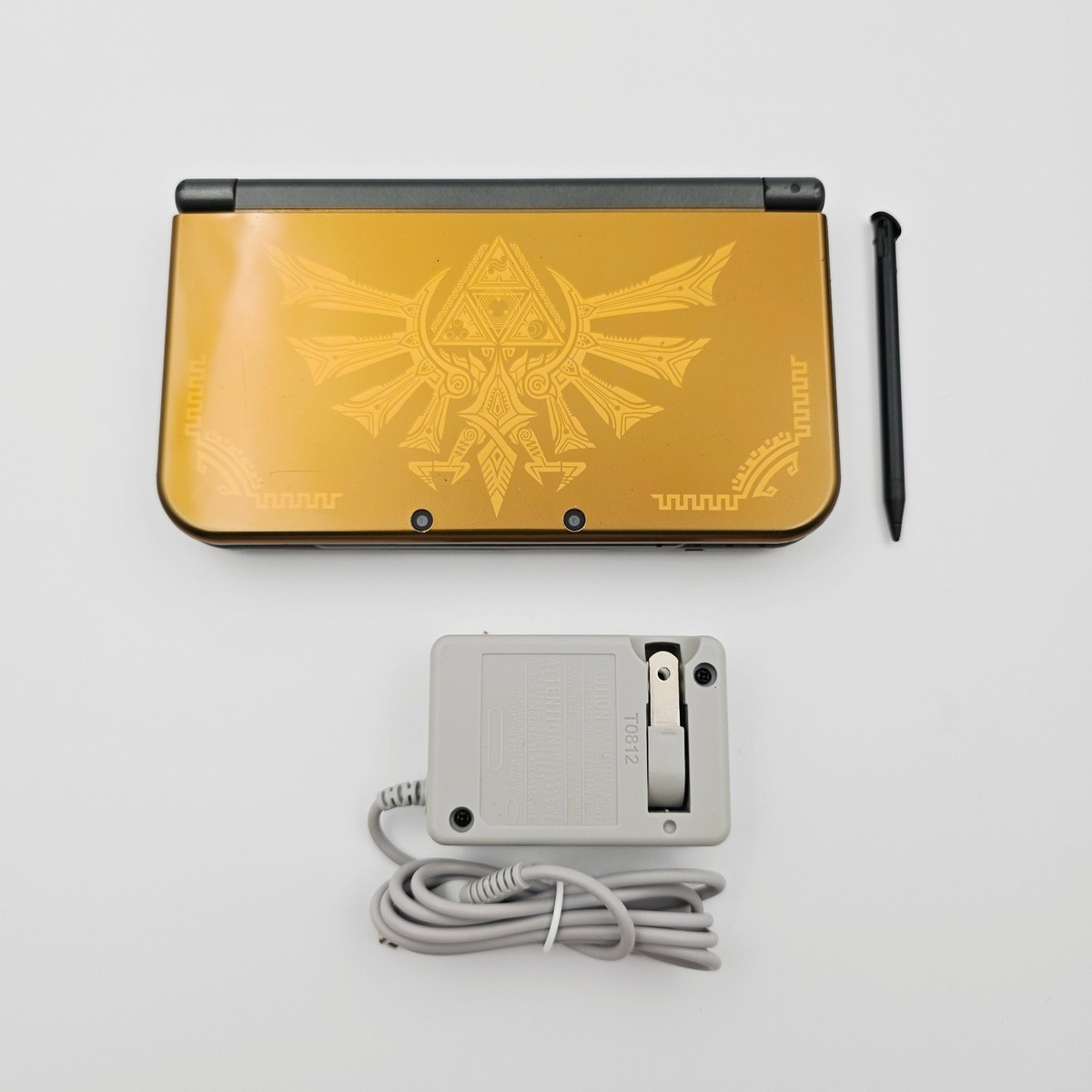 Dual IPS* Nintendo New 3DS XL Zelda Hyrule Edition Gold
