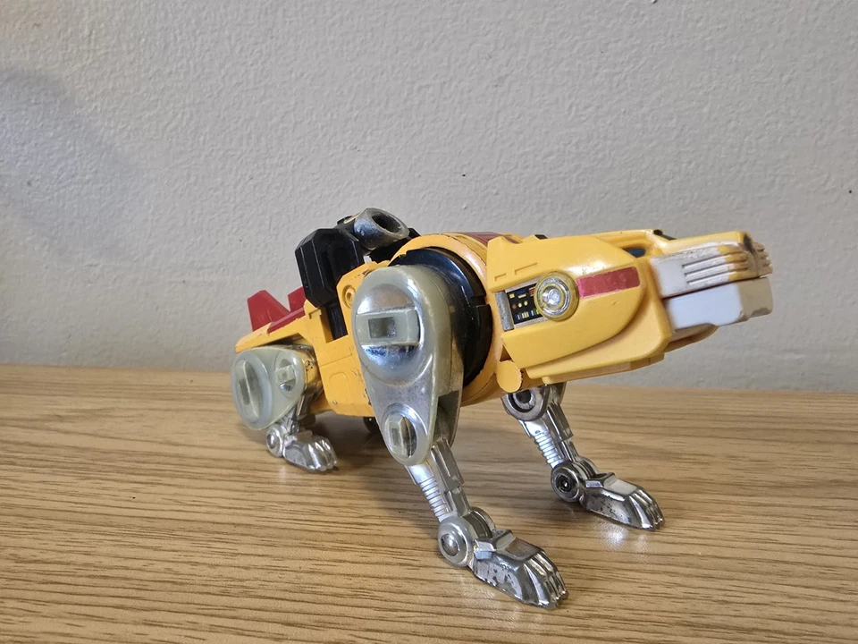 VINTAGE 1981 Japan Voltron Legendary Defender Lion Action Figure Die Cast Toy - Image 2 of 4