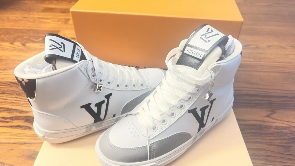 Charlie 运动鞋路易威登靴。 8 码 — 第 2/3 张图片