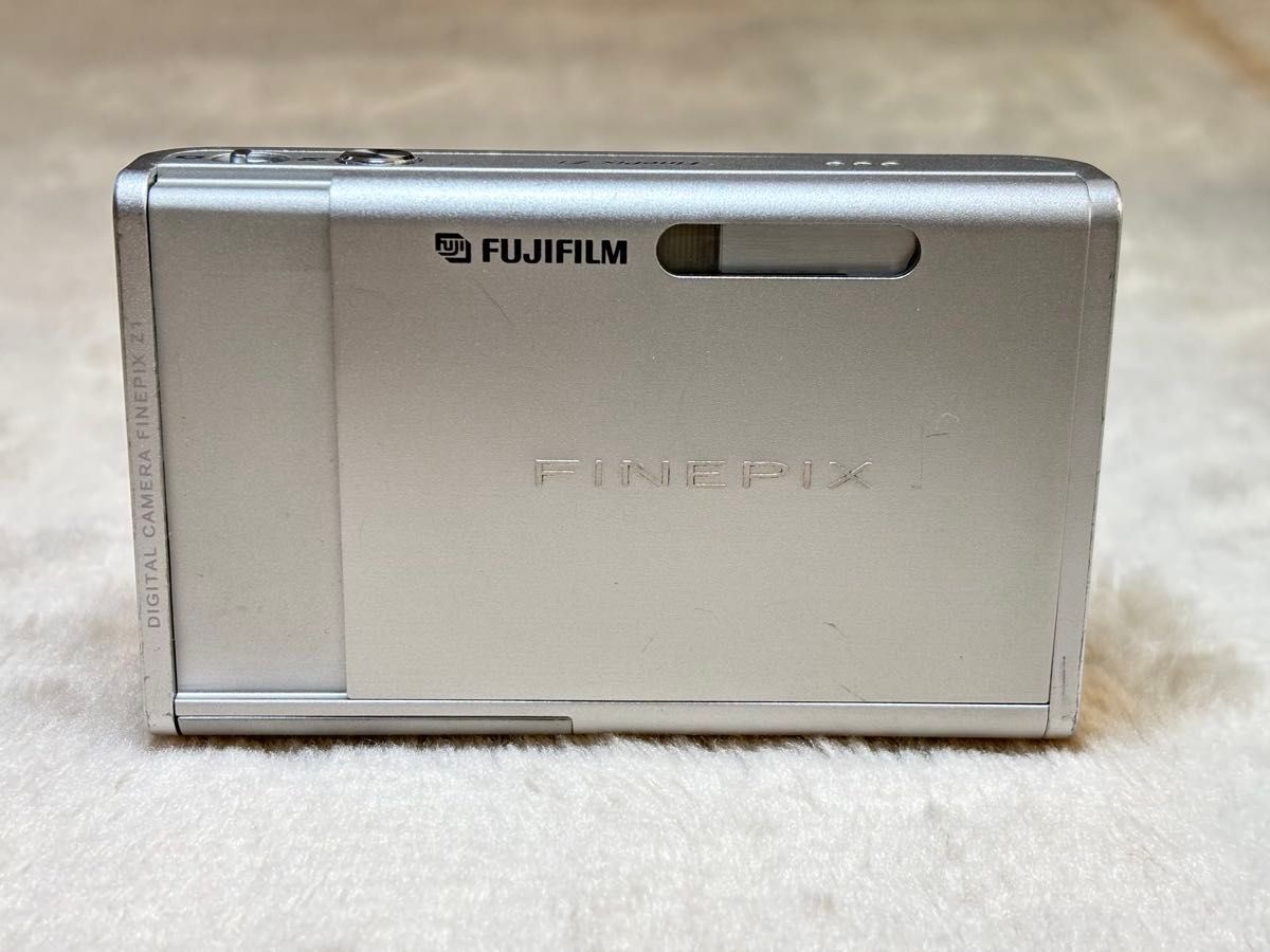 フジフィルム　FINEPIX Z1シルバー Amazon.co.jp: FUJIFILM FinePix Z1 S Digital Camera Silver