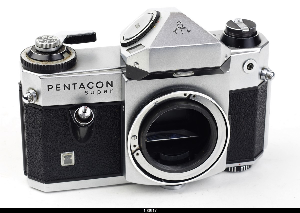 【1950s】Pentacon フィルムカメラ 1950s】Pentacon フィルムカメラ