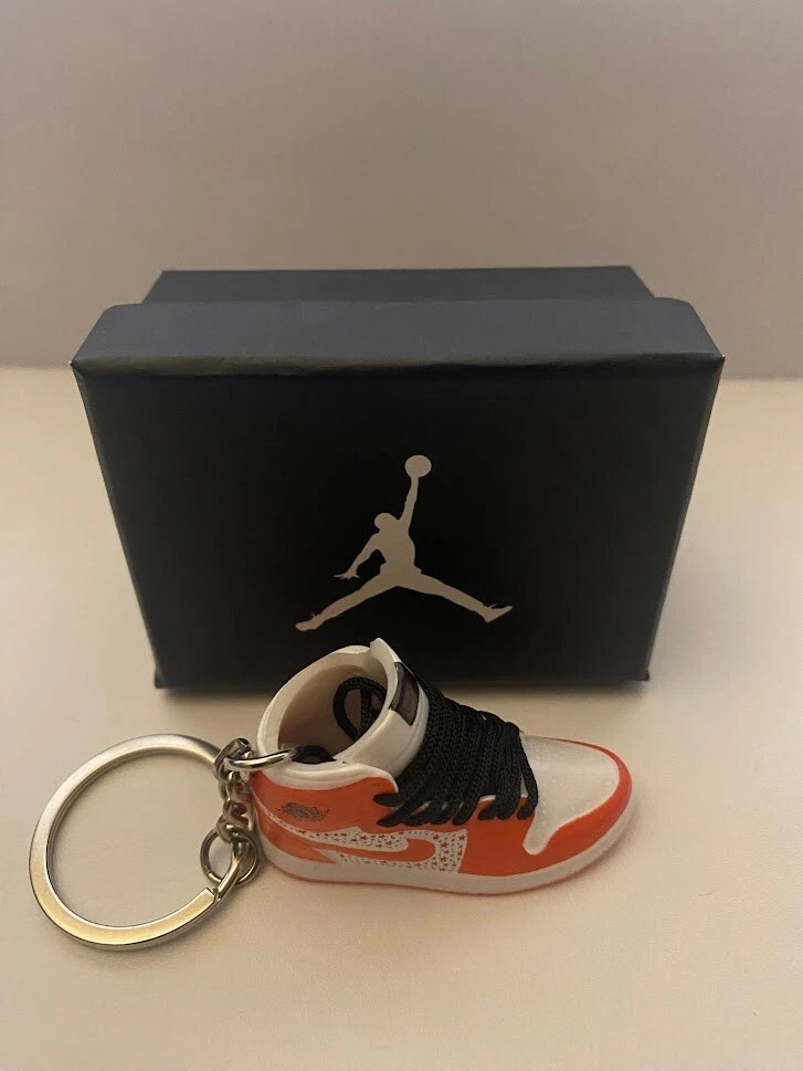 SUPREME x AIR JORDAN HIGH STARS (ORANGE) 3D SNEAKER KEYCHAIN WITH BOX