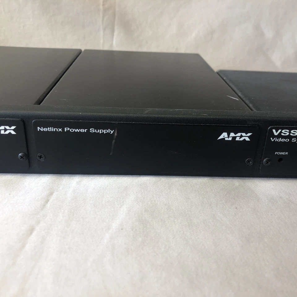 Sensor de sincronización de video AMX VSS2 y 2 fuentes de alimentación Netlinx con cables de alimentación Foto 3 de 4
