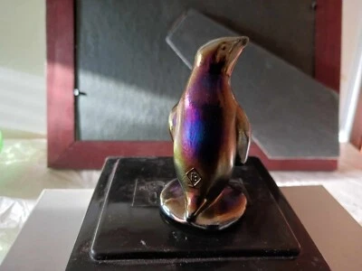 Boyd Art Glass Artie The Penguin Classic Black Carnival - made 11-29-1991 #2