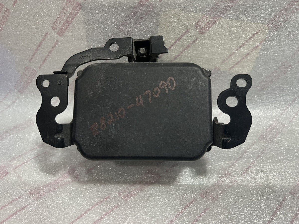 Lexus Radar Adaptive Cruise Sensor LX570 GSF GS350 2016-2020 88210