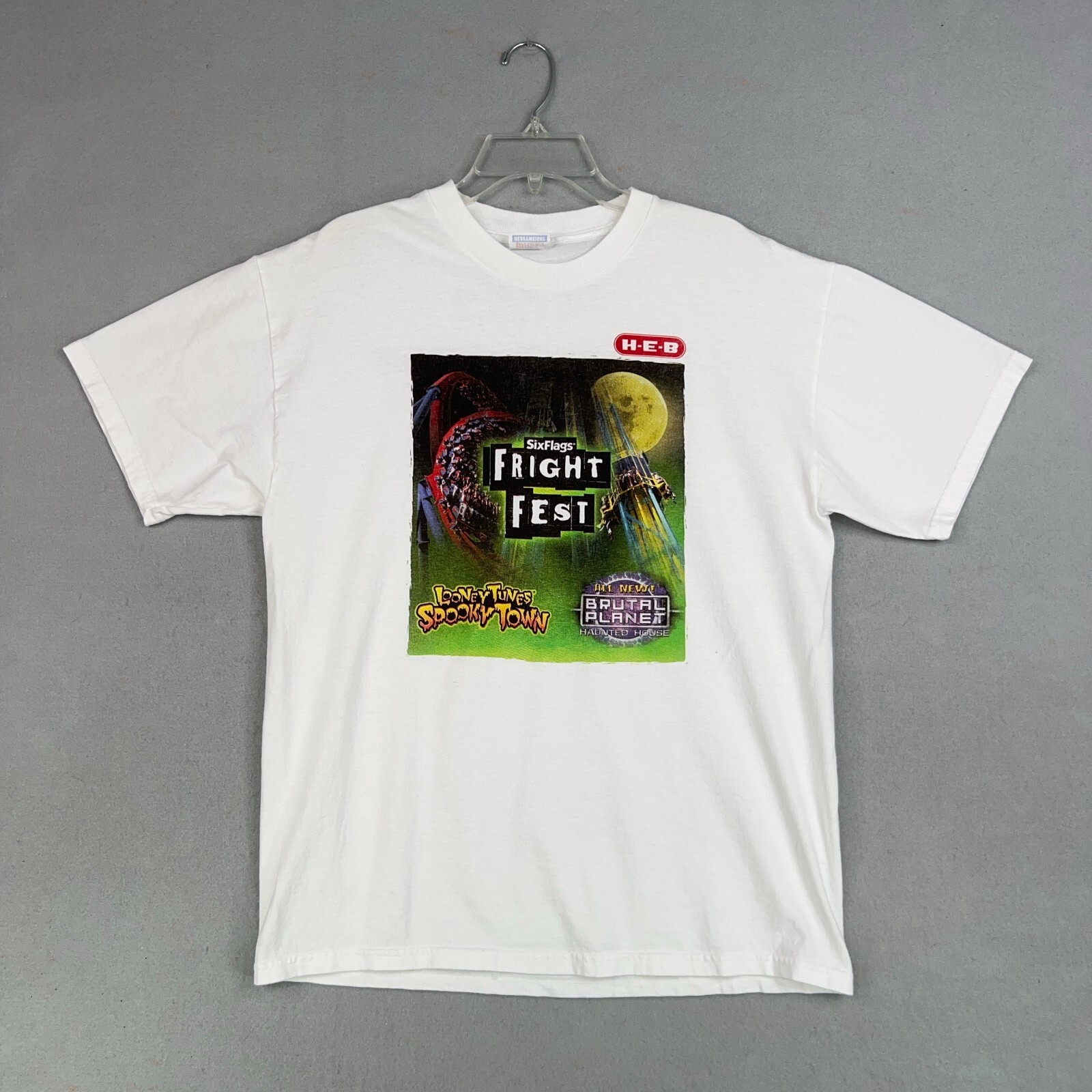 Vintage Six Flags Fright Fest Shirt Adult Large White Halloween Looney Tunes