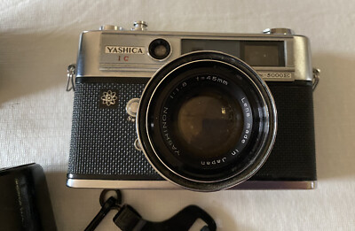 Preowned Vintage Yashica 1C Lynx 5000E 35mm Film Camera Untested