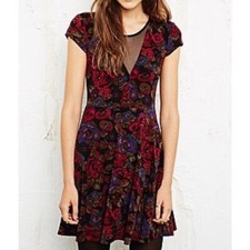 Urban Outfitters Kimchi Blue Floral Mesh V Neck Fit and Flare Dress Size Xs New
