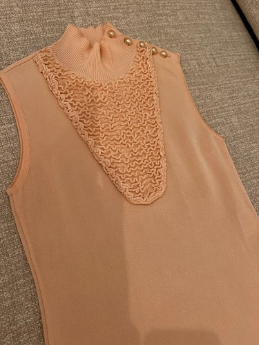 Authentic CHANEL '12 CC Pearl Buttons Pink Knit Ruffles Dress sz 38 - Picture 10 of 13
