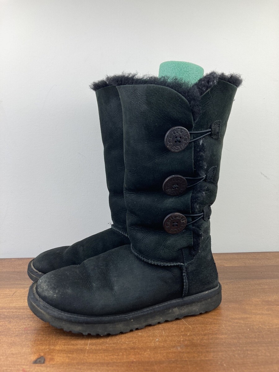 UGG Bailey Button Triplet Winter Boots Women’s Size Black Leather  Sheepskin
