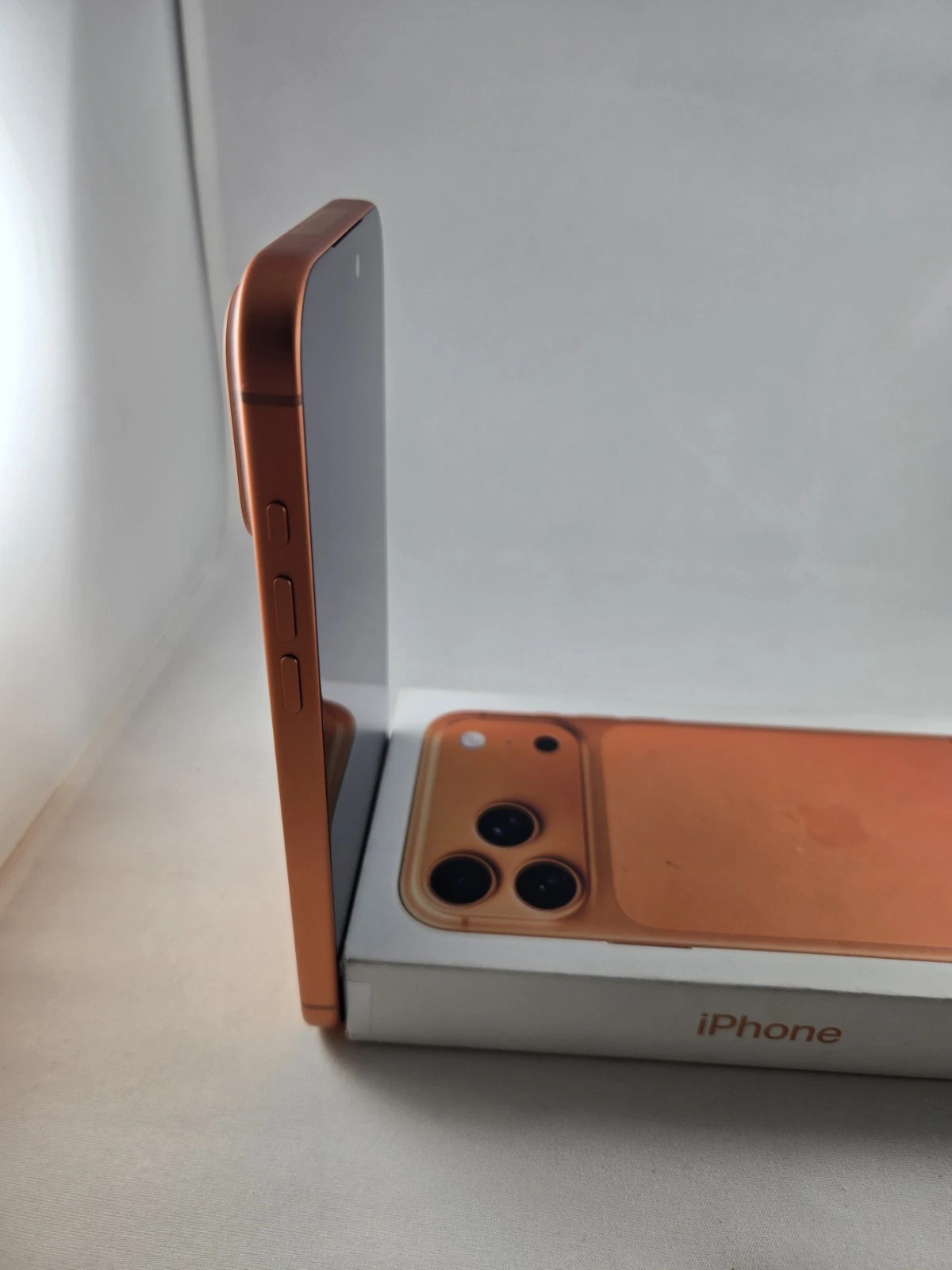 iPhone 17 Pro Max 256GB Cosmic Orange — Open Box (TracFone Locked) thumbnail 6