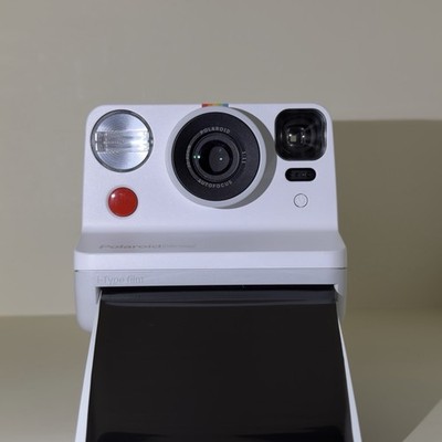Polaroid Now i-Type Gen 1 Instant Camera White Tested Working Mint Condition C01